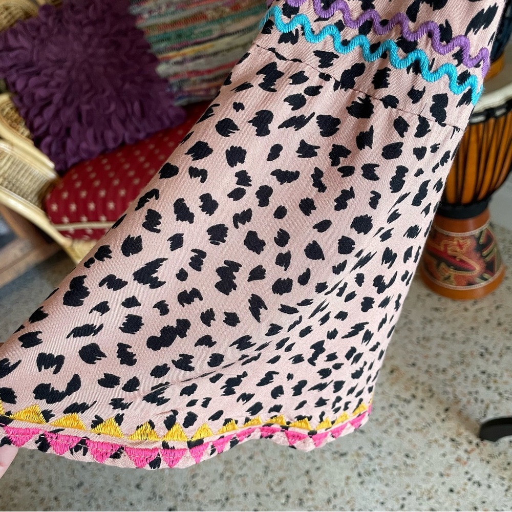 Anthropologie Savanna JANE Animal Print Embroidered Top! Rik Rak Embroidery - Picture 4 of 11